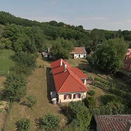 Gasthaus Aranyodi Piheno Zalaszentgrót Exterior foto